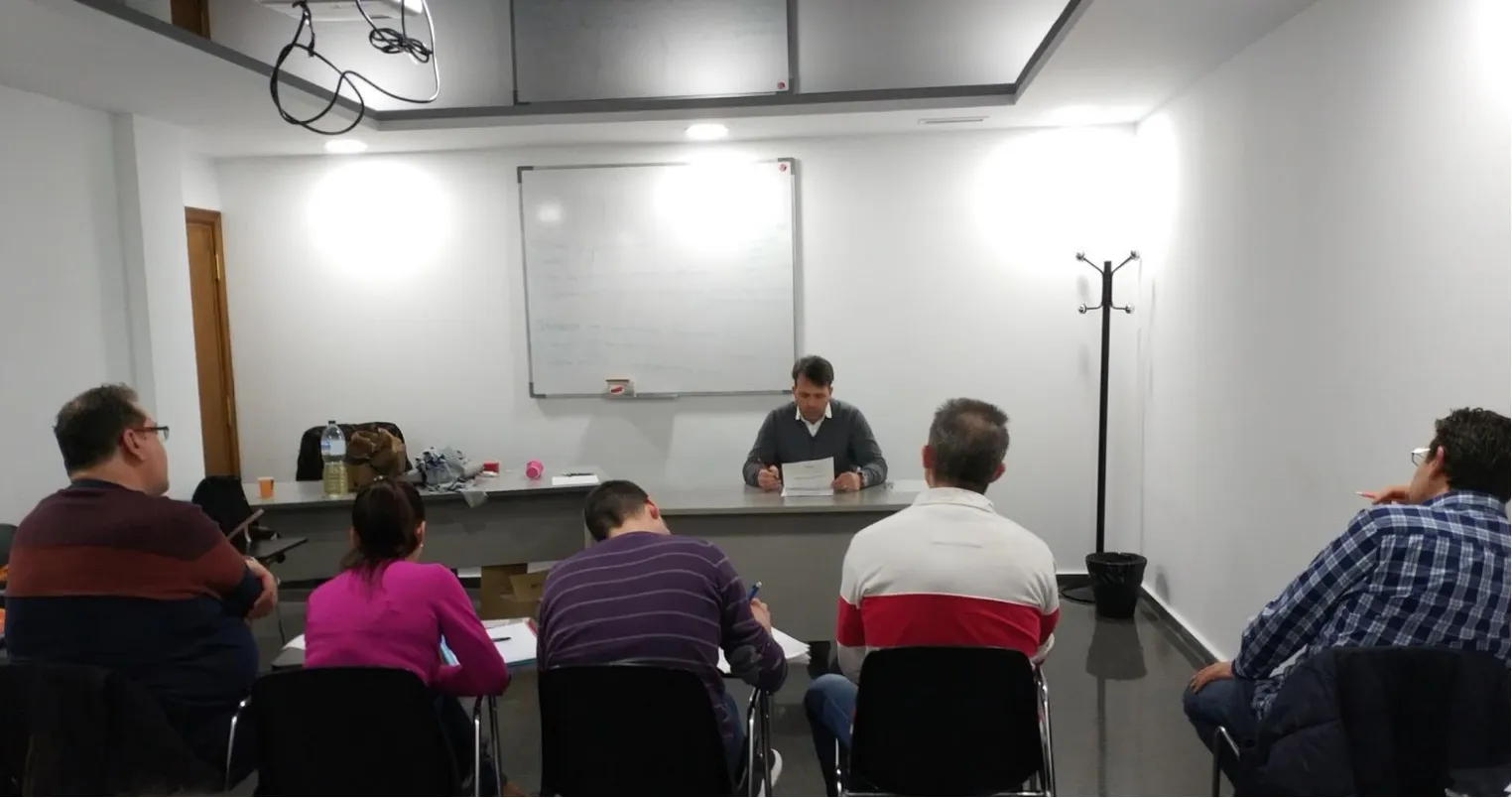 Clase de preparación de oposiciones FP en IVEP