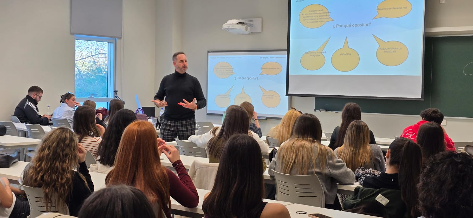 Preparador de oposiciones de FP en IVEP