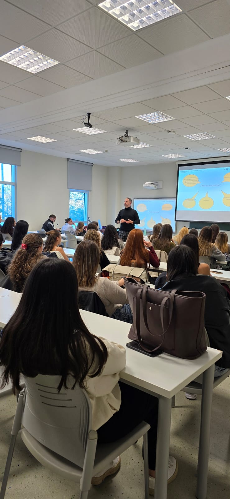 Preparador de oposiciones de Secundaria en IVEP